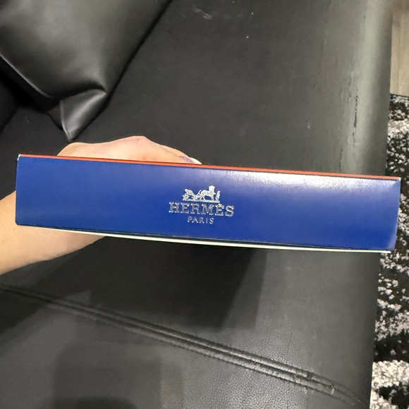 Hermes Faconne Twil H Tie Marine - Picture 10 of 11